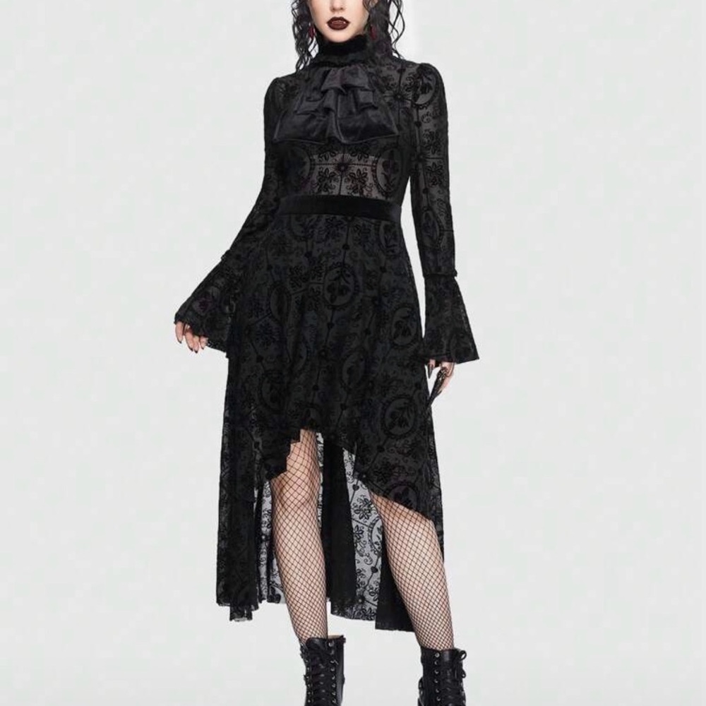 ROMWE Black Gothic Dress with Floral Design - Picture 3 of 4